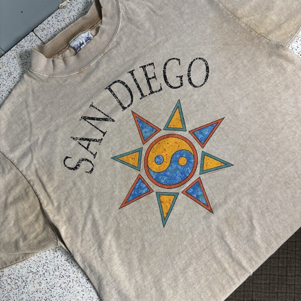 Vintage 90’s San Diego Yin Yang Sand Stone Shirt Tribal Western Y2K XL Short